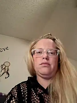 Toybox13 Pika online show from September 18, 2025, 9:06 pm