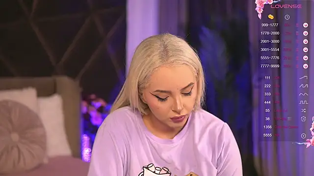 VictoriaMorrone online show from February 6, 2025, 9:11 am