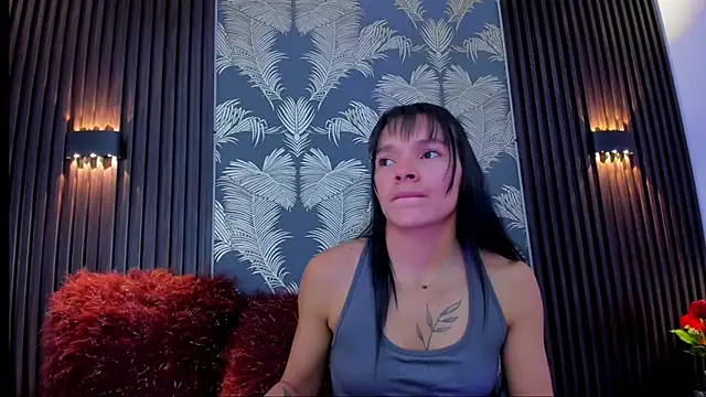 Snapshot of _shantal_smith chatting on November 5, 2025, 5:02 pm shantal smith online show from November 5, 2025, 5:02 pm