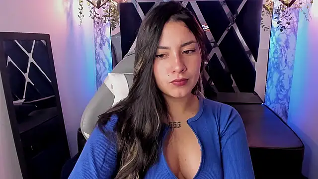 Lia 14  online show from January 24, 2025, 11:26 am