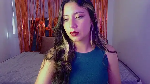 Lia 14  online show from November 14, 2025, 8:40 pm