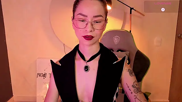 rosse 98  online show from May 1, 2026, 2:10 pm