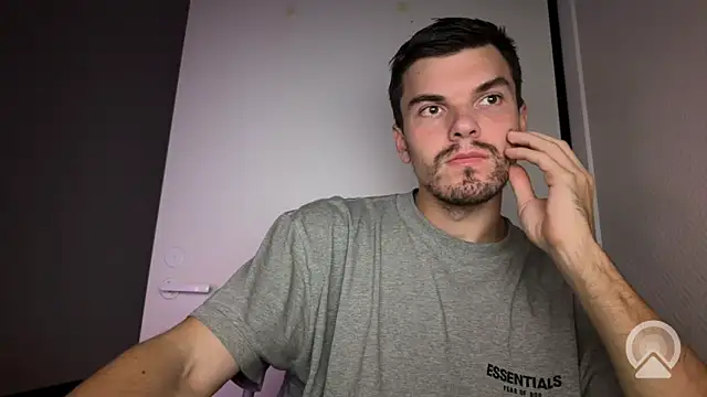 jessilin online show from October 16, 2025, 10:44 pm