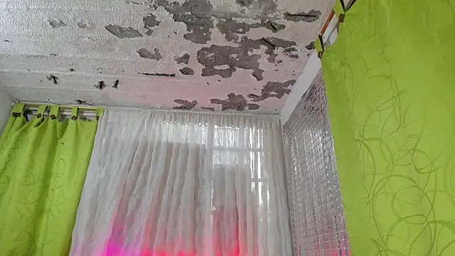 Megan Miles02 online show from February 13, 2025, 9:49 pm