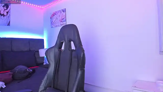 Megan Miles02 online show from November 1, 2025, 8:00 pm