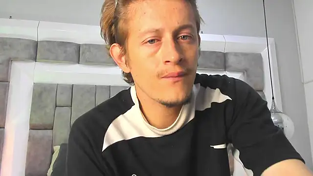 Snapshot of AnthonyAlso chatting on November 7, 2025, 10:21 pm AnthonyAlso online show from November 7, 2025, 10:21 pm