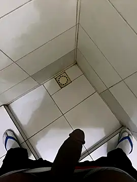 Snapshot of Spaness chatting on September 17, 2025, 5:47 pm Spaness online show from September 17, 2025, 5:47 pm