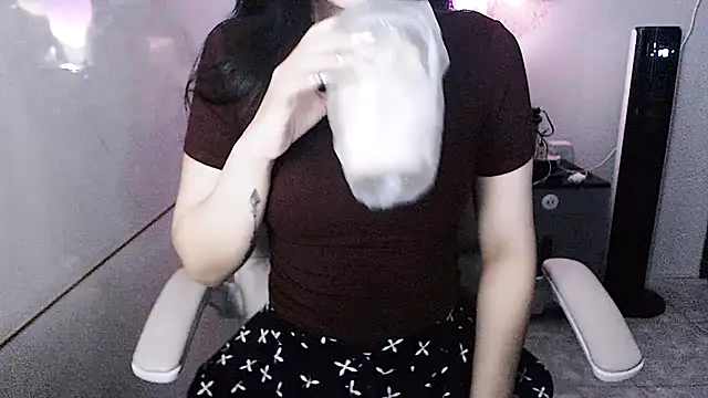 -KathySweet- online show from November 4, 2025, 3:16 am