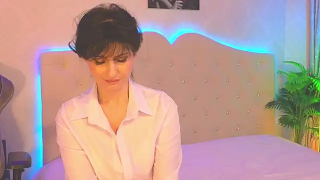 Snapshot of flor_vic chatting on February 6, 2025, 10:48 am flor vic online show from February 6, 2025, 10:48 am