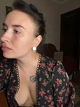 Snapshot of Roxana_Bell chatting on July 26, 2026, 7:21 pm Roxana Bell online show from July 26, 2026, 7:21 pm