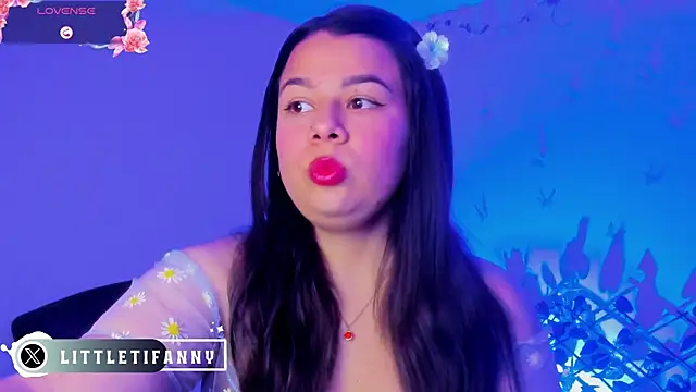 little tifanny82 online show from April 15, 2026, 2:02 pm