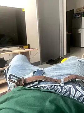 liluxxx32 online show from December 1, 2025, 11:48 am