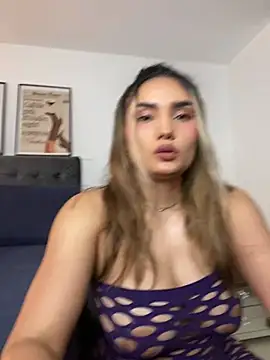 exoticcute online show from June 14, 2026, 4:20 pm