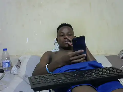 Snapshot of swthairydic chatting on October 2, 2025, 2:24 pm swthairydic online show from October 2, 2025, 2:24 pm