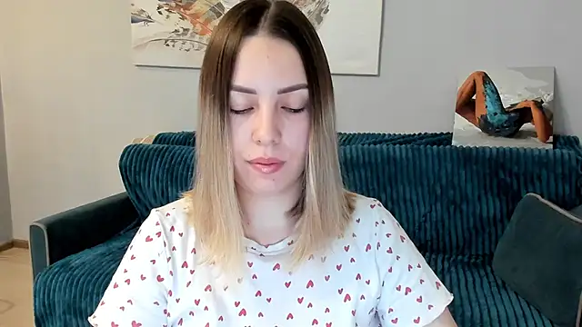 Snapshot of Mia_shy1 chatting on March 18, 2025, 6:25 am Mia shy1 online show from March 18, 2025, 6:25 am