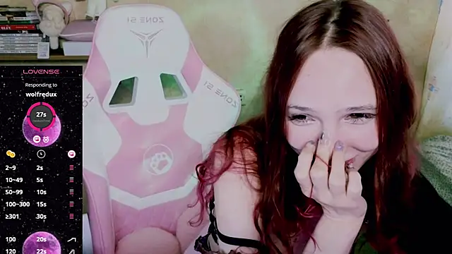 Snapshot of Lucy_Millss chatting on February 4, 2025, 8:56 am Lucy Millss online show from February 4, 2025, 8:56 am