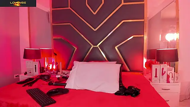 Scarlettt Ass online show from September 18, 2025, 12:18 pm