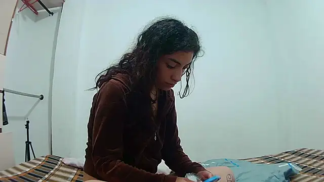 Snapshot of stephybrowm7 chatting on March 15, 2025, 4:54 pm stephybrowm7 online show from March 15, 2025, 4:54 pm