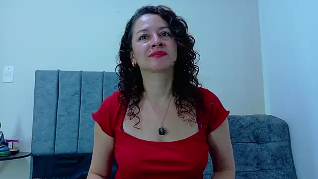 Snapshot of ArtesanaMK chatting on November 9, 2025, 11:19 am ArtesanaMK online show from November 9, 2025, 11:19 am