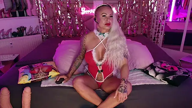 bonnievonclyde online show from December 9, 2024, 6:46 pm