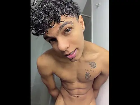 james dreams  online show from May 16, 2026, 1:02 am