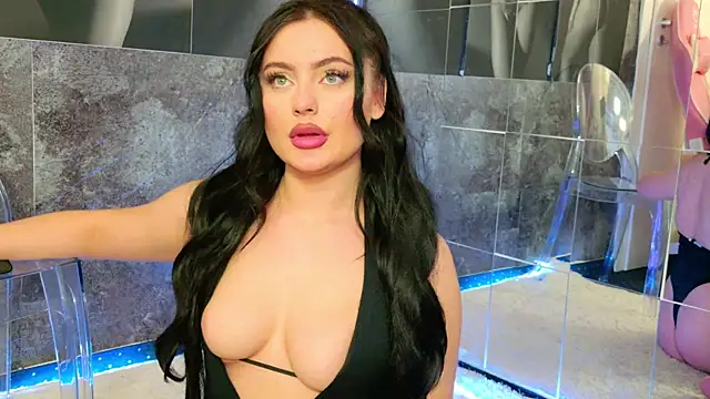 celia chanel online show from March 4, 2025, 12:12 pm