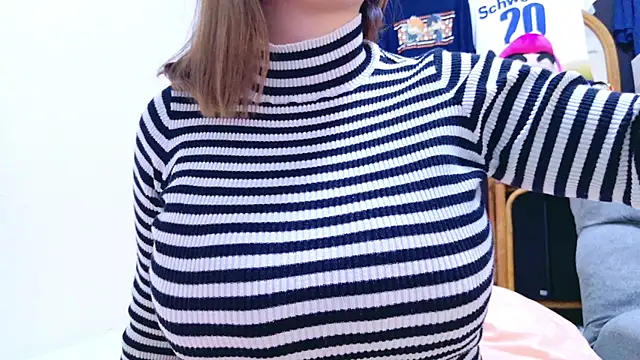 Snapshot of Megu_Melon chatting on January 3, 2025, 2:19 pm Megu Melon online show from January 3, 2025, 2:19 pm