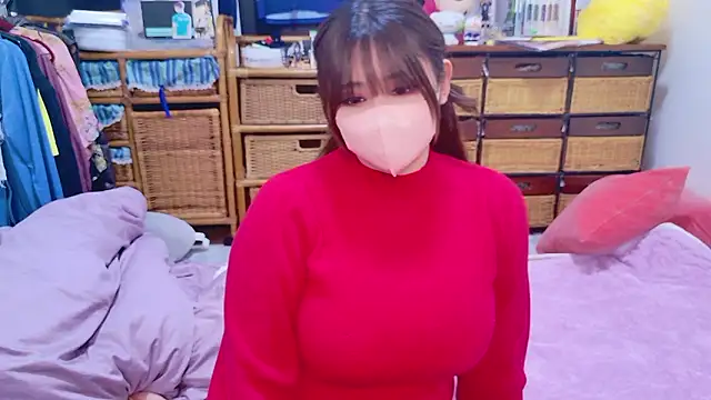 Megu Melon online show from November 17, 2025, 2:45 pm