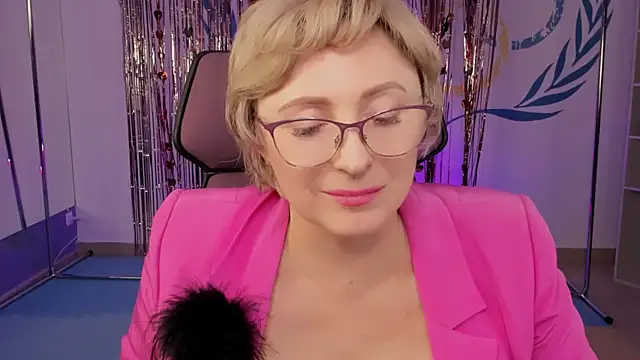 sugar vivien online show from February 26, 2025, 6:21 pm