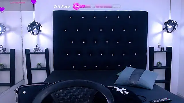 Mels  online show from November 17, 2025, 5:52 pm