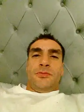 Snapshot of youhavefunandillcum chatting on March 22, 2025, 8:48 pm youhavefunandillcum online show from March 22, 2025, 8:48 pm