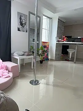 Melina-Smith online show from January 15, 2026, 7:39 pm