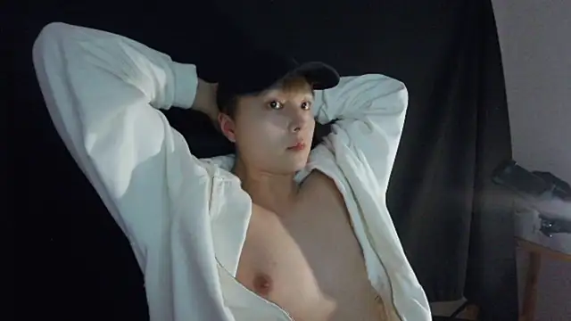 Snapshot of Tkcqcc chatting on March 17, 2025, 4:01 pm Tkcqcc online show from March 17, 2025, 4:01 pm