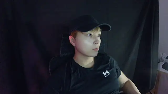 Snapshot of Tkcqcc chatting on March 18, 2025, 4:26 pm Tkcqcc online show from March 18, 2025, 4:26 pm