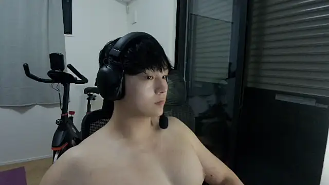 Snapshot of Tkcqcc chatting on September 25, 2025, 2:10 pm Tkcqcc online show from September 25, 2025, 2:10 pm