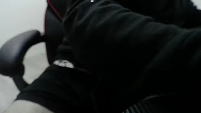 Snapshot of Dandi19 chatting on October 26, 2025, 5:41 pm Dandi19 online show from October 26, 2025, 5:41 pm