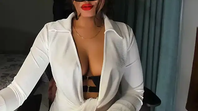 Bad Girl Kayra69 online show from January 9, 2025, 6:04 pm