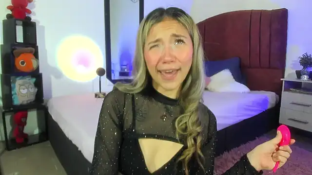 alisson zafiro  online show from January 6, 2025, 10:24 am