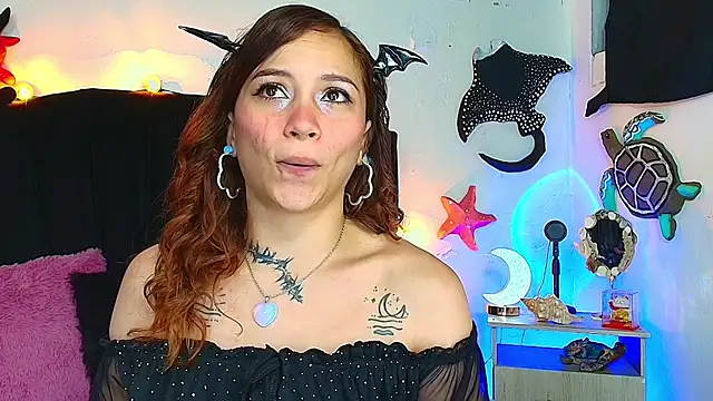 Snapshot of alisson_zafiro_ chatting on July 17, 2026, 8:54 am alisson zafiro online show from July 17, 2026, 8:54 am
