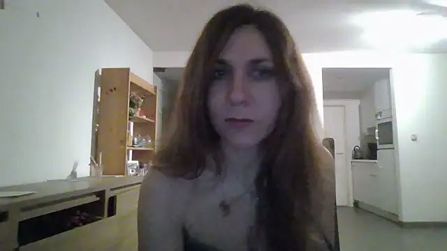 Snapshot of JasmineGlamour chatting on February 10, 2026, 12:37 am JasmineGlamour online show from February 10, 2026, 12:37 am