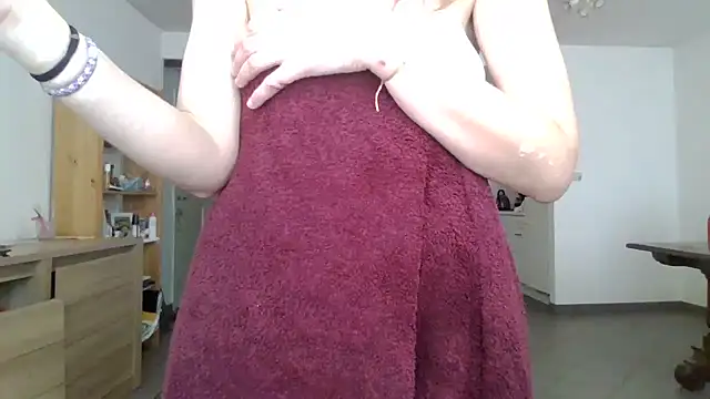 Snapshot of JasmineGlamour chatting on February 15, 2026, 9:52 am JasmineGlamour online show from February 15, 2026, 9:52 am