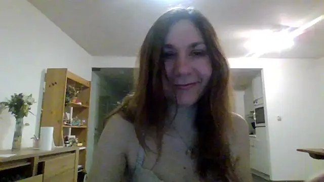 Snapshot of JasmineGlamour chatting on March 18, 2026, 11:41 pm JasmineGlamour online show from March 18, 2026, 11:41 pm