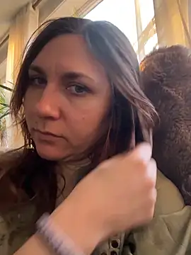 Snapshot of JasmineGlamour chatting on April 12, 2026, 6:24 pm JasmineGlamour online show from April 12, 2026, 6:24 pm