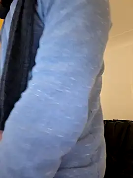 Snapshot of wedge75 chatting on January 18, 2026, 6:12 pm wedge75 online show from January 18, 2026, 6:12 pm