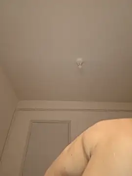 Snapshot of wedge75 chatting on February 9, 2026, 6:12 pm wedge75 online show from February 9, 2026, 6:12 pm