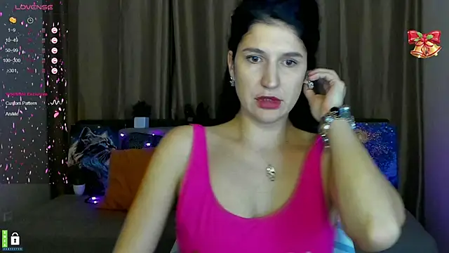 Alianna Solo Kisses online show from February 6, 2025, 6:29 am