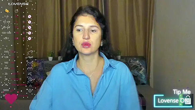 Snapshot of Alianna_Solo_Kisses chatting on November 21, 2025, 6:23 am Alianna Solo Kisses online show from November 21, 2025, 6:23 am