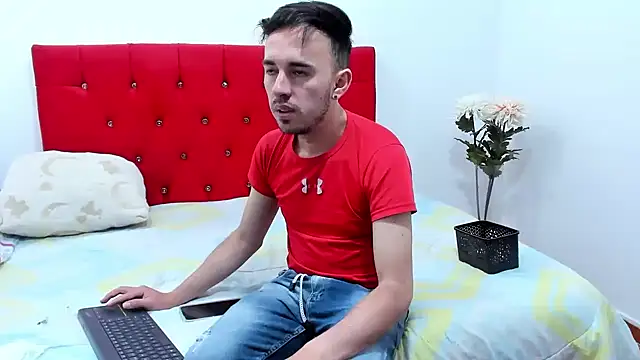 Snapshot of big-dicktop23 chatting on December 20, 2024, 10:00 pm big-dicktop23 online show from December 20, 2024, 10:00 pm