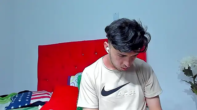 Snapshot of big-dicktop23 chatting on February 5, 2025, 2:08 am big-dicktop23 online show from February 5, 2025, 2:08 am