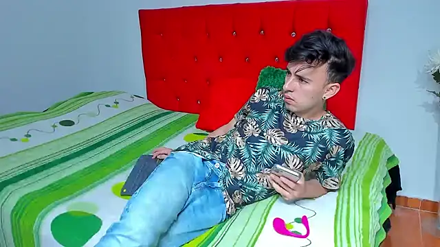 Snapshot of big-dicktop23 chatting on February 7, 2025, 11:34 pm big-dicktop23 online show from February 7, 2025, 11:34 pm